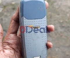 Nokia Phone with Charger - Image 4/4