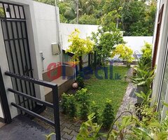 Looking house with swimming Pool?