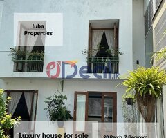 Luxury House for sale in Mount Lavinia Colombo